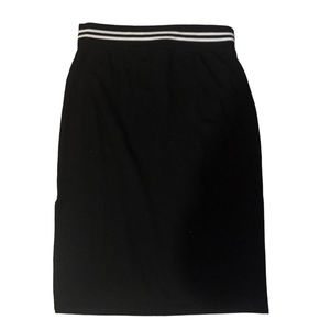 Cute skirt with slits on the sides